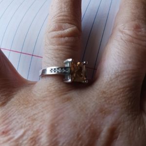 Sterling silver .925 womems ring citrine emwrald cut with diamond chips size 6.5